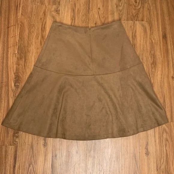 *NWT* Tommy Hilfiger Congac Faux Suede Swing Skirt - Picture 5 of 9